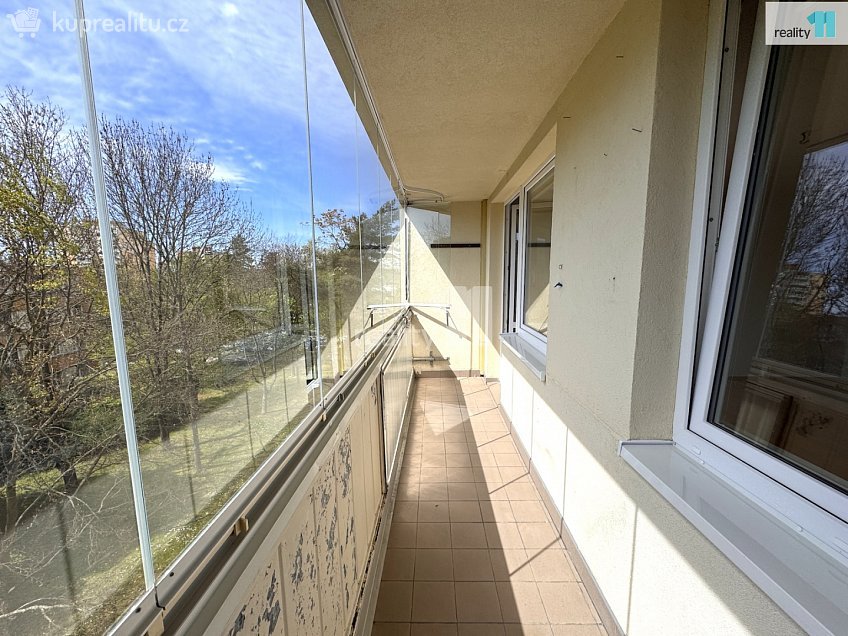 Pronájem bytu 3+kk 75 m^2 Vavřenova, Praha 4 