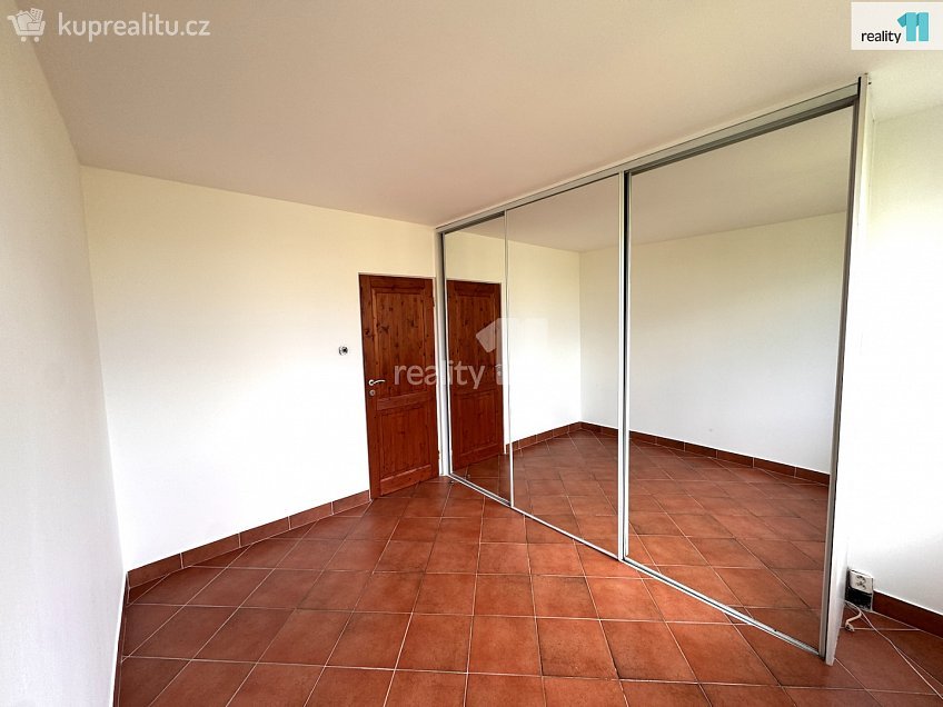 Pronájem bytu 3+kk 75 m^2 Vavřenova, Praha 4 