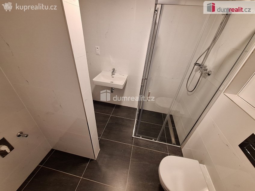 Pronájem bytu 2+kk 59 m^2 Měchnovská, Praha 11 