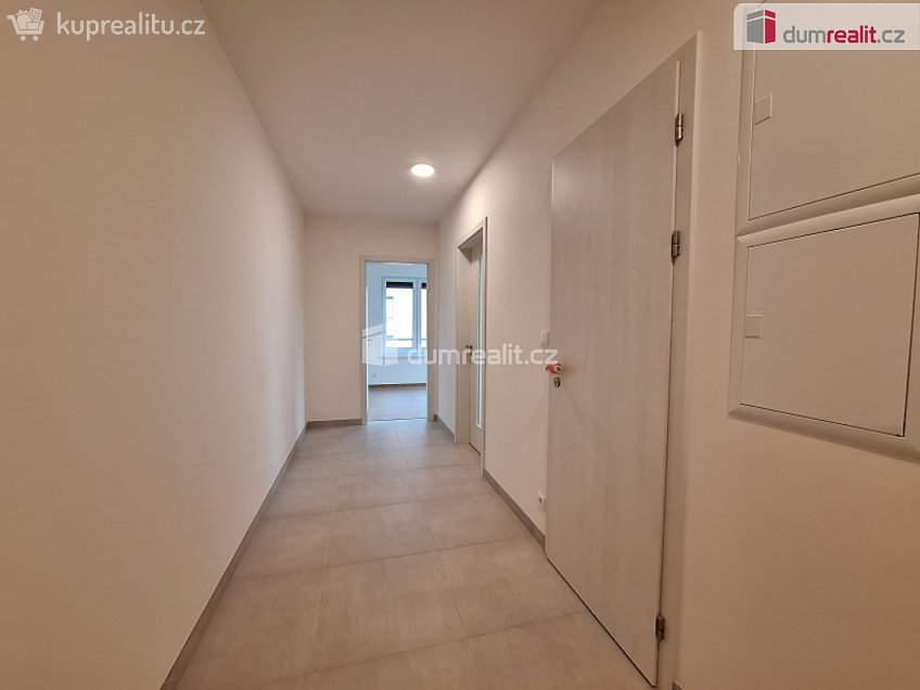 Pronájem bytu 2+kk 59 m^2 Měchnovská, Praha 11 