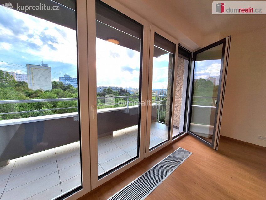 Pronájem bytu 2+kk 59 m^2 Měchnovská, Praha 11 