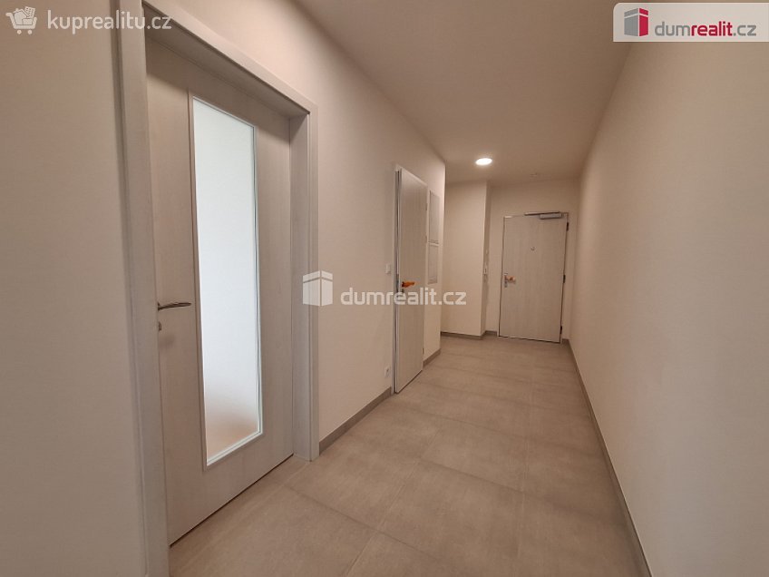 Pronájem bytu 2+kk 59 m^2 Měchnovská, Praha 11 