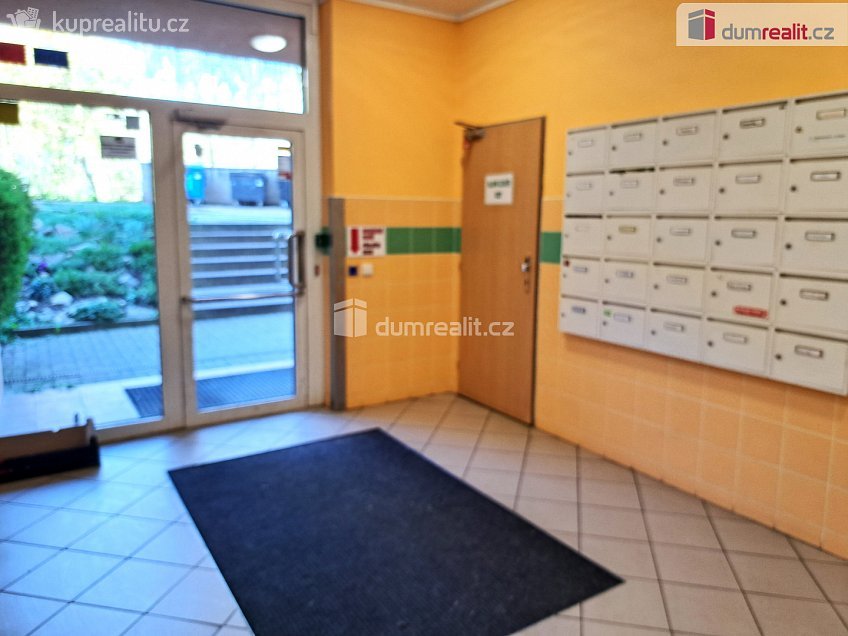 Pronájem bytu 1+kk 34 m^2 Baráčnická, Ústí nad Labem 