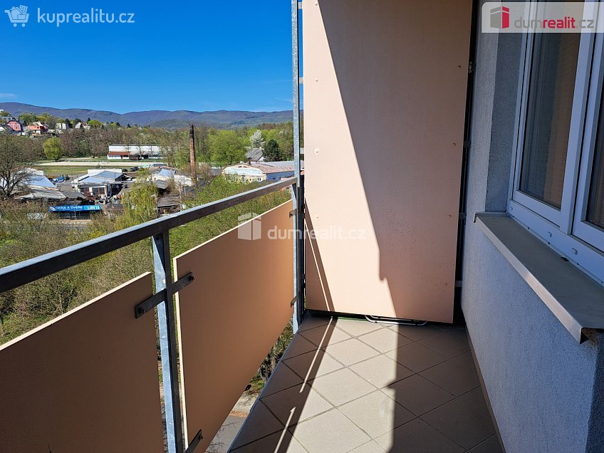 Pronájem bytu 1+kk 34 m^2 Baráčnická, Ústí nad Labem 