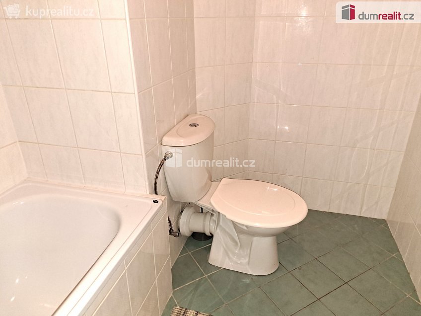 Pronájem bytu 1+kk 34 m^2 Baráčnická, Ústí nad Labem 