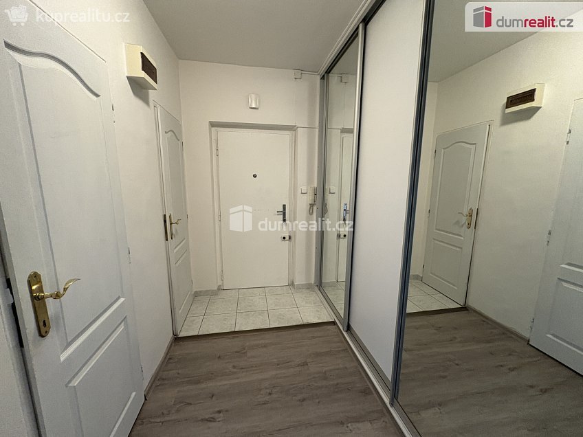 Pronájem bytu 2+1 57 m^2 Antala Staška, Praha 4 