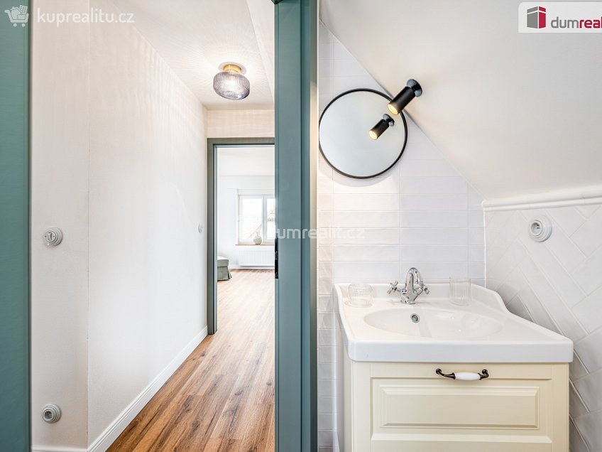 Prodej  rodinného domu 140 m^2 Baxova, Sedlčany 