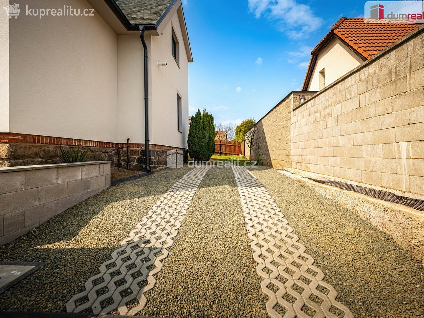 Prodej  rodinného domu 140 m^2 Baxova, Sedlčany 