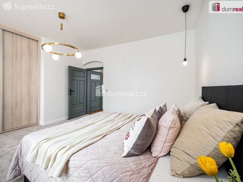 Prodej  rodinného domu 140 m^2 Baxova, Sedlčany 