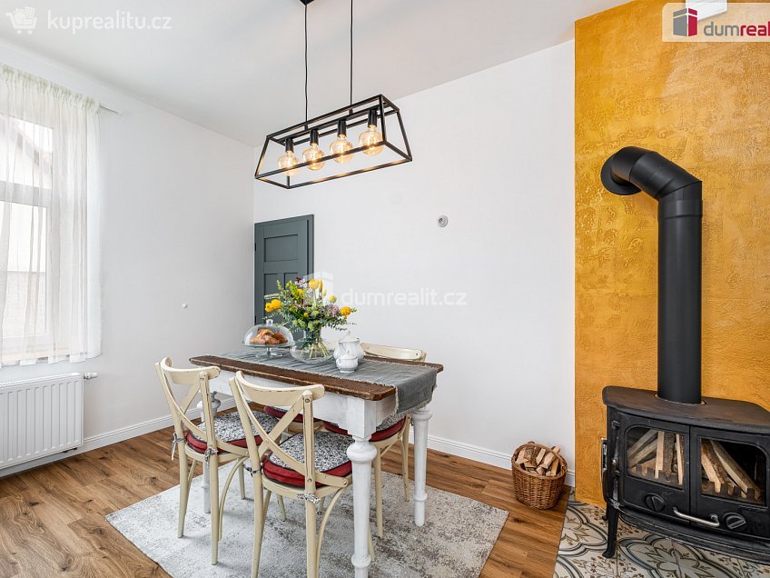 Prodej  rodinného domu 140 m^2 Baxova, Sedlčany 