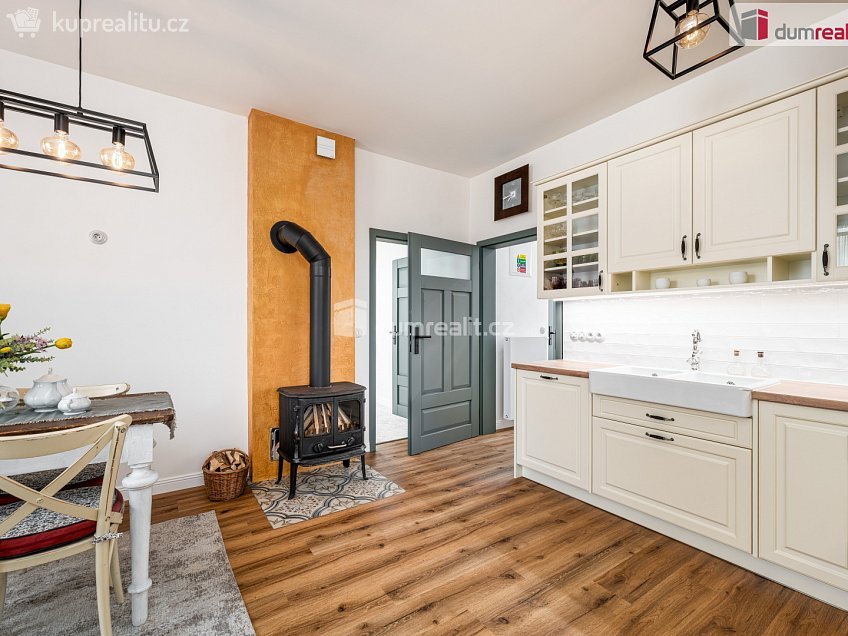 Prodej  rodinného domu 140 m^2 Baxova, Sedlčany 