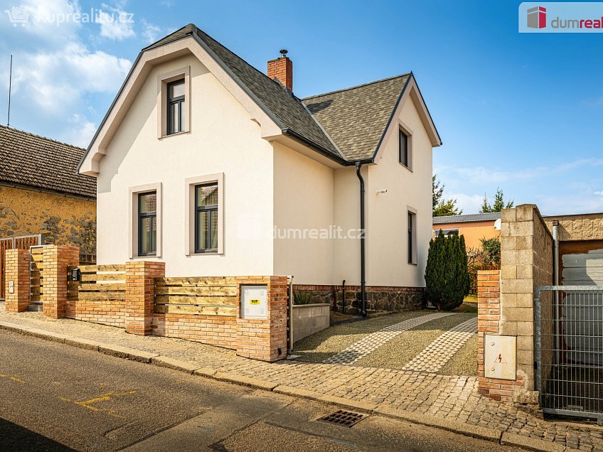 Prodej  rodinného domu 140 m^2 Baxova, Sedlčany 