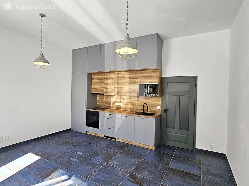 Pronájem bytu 1+kk 34 m^2 Pražská, Čáslav 