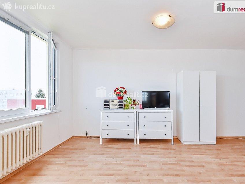 Prodej bytu 1+kk 40 m^2 Bohumínská, Praha 18 