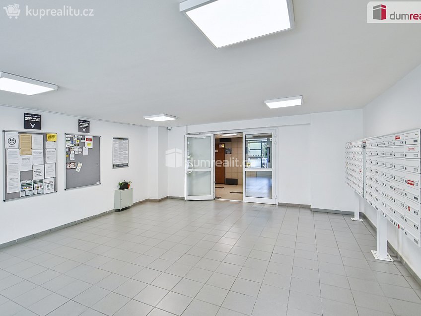 Prodej bytu 1+kk 40 m^2 Bohumínská, Praha 18 