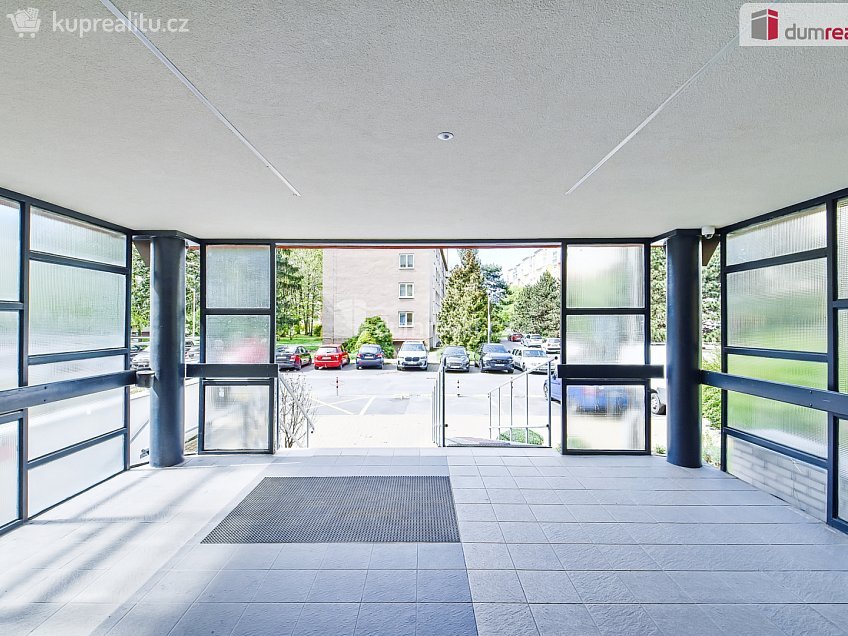 Prodej bytu 1+kk 40 m^2 Bohumínská, Praha 18 