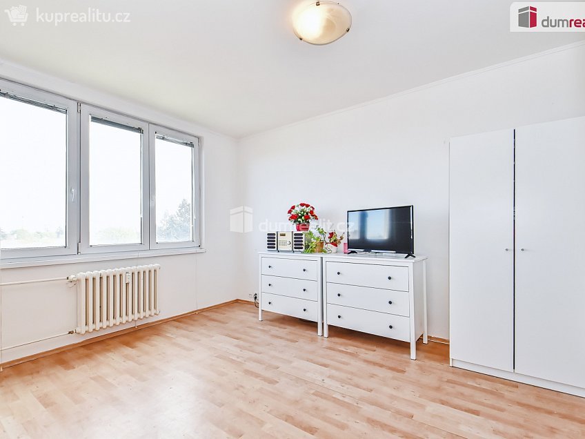 Prodej bytu 1+kk 40 m^2 Bohumínská, Praha 18 