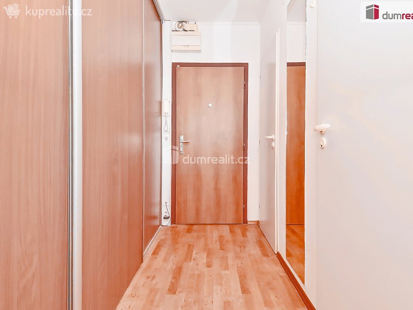 Prodej bytu 1+kk 40 m^2 Bohumínská, Praha 18 