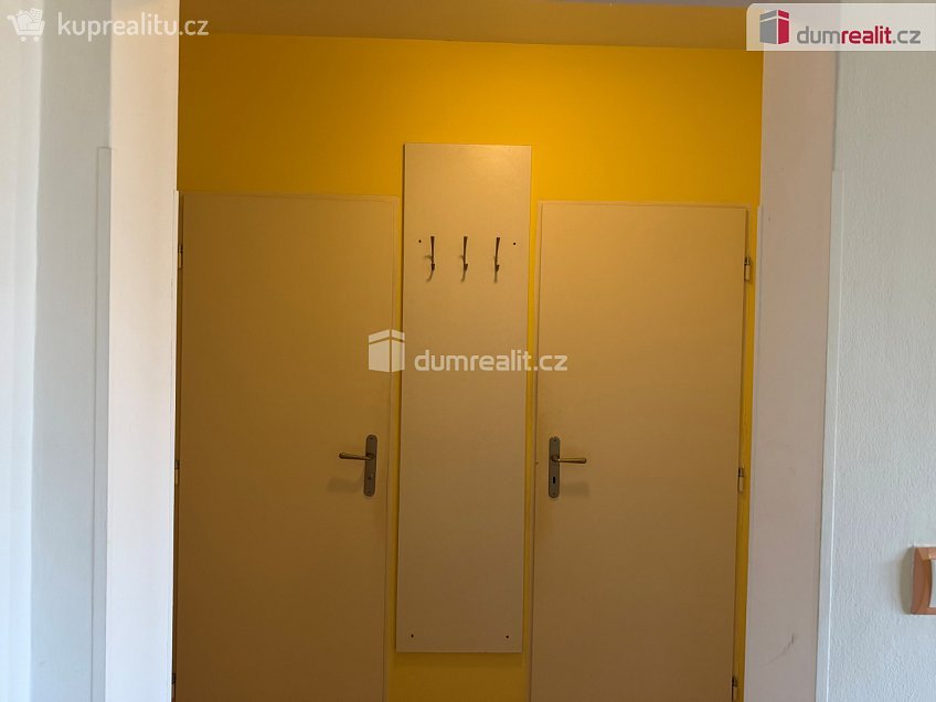 Pronájem bytu 2+kk 39 m^2 Štúrova, Praha 4 