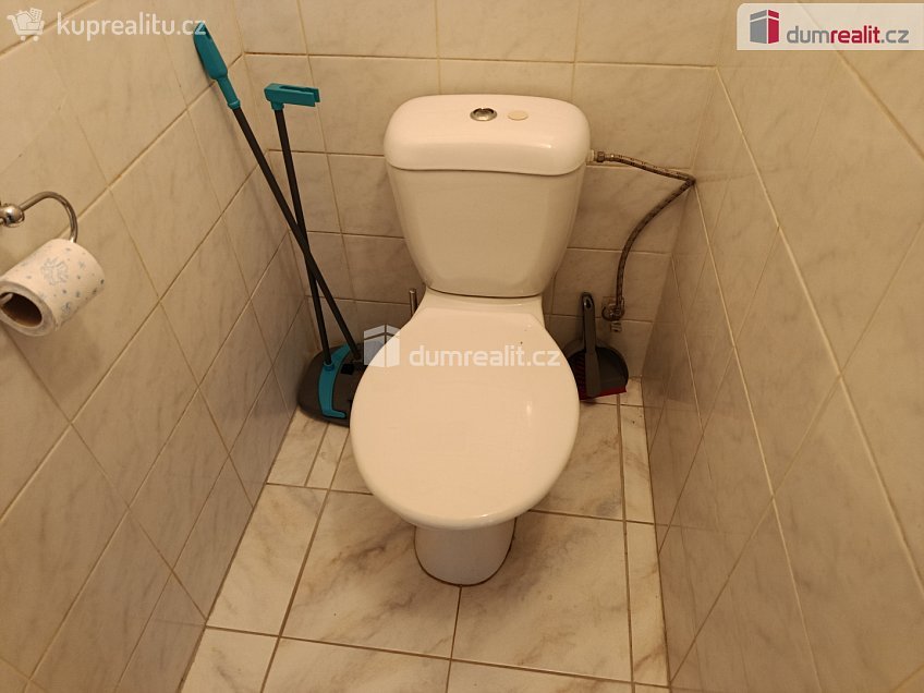 Pronájem bytu 2+kk 39 m^2 Štúrova, Praha 4 