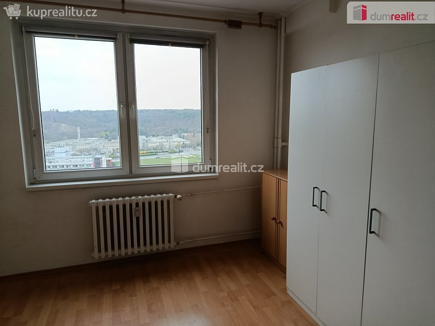 Pronájem bytu 2+kk 39 m^2 Štúrova, Praha 4 