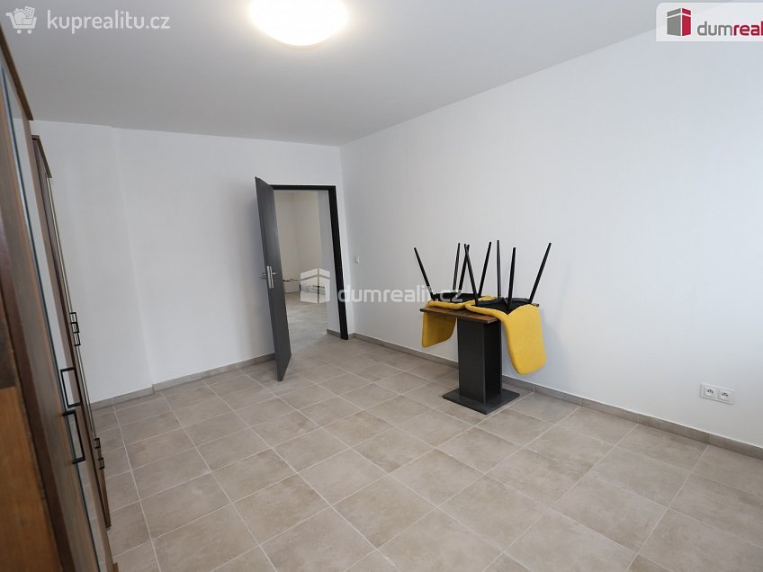 Pronájem bytu 2+1 54 m^2 Přimda, Přimda 