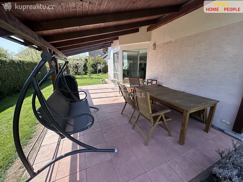 Pronájem  rodinného domu 185 m^2 Dolany, Dolany 