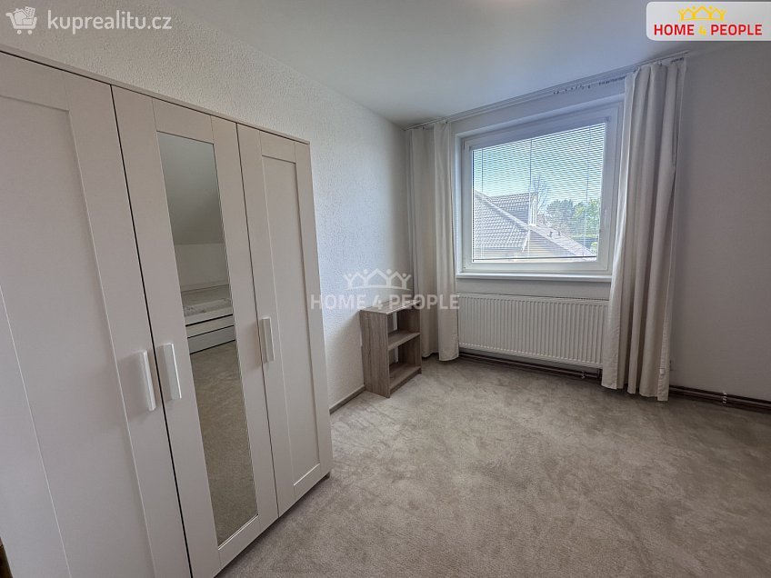 Pronájem  rodinného domu 185 m^2 Dolany, Dolany 