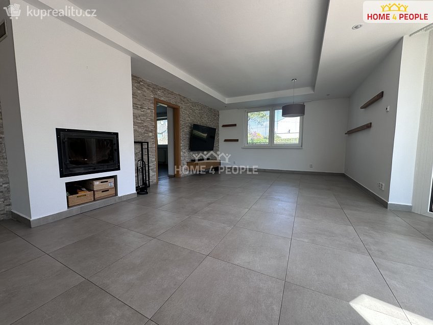 Pronájem  rodinného domu 185 m^2 Dolany, Dolany 