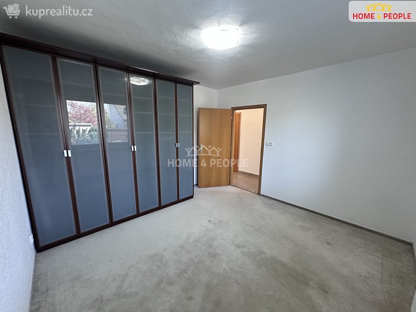 Pronájem  rodinného domu 185 m^2 Dolany, Dolany 