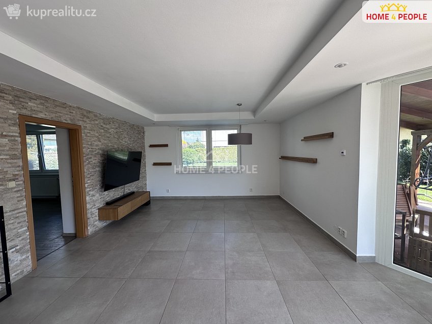 Pronájem  rodinného domu 185 m^2 Dolany, Dolany 