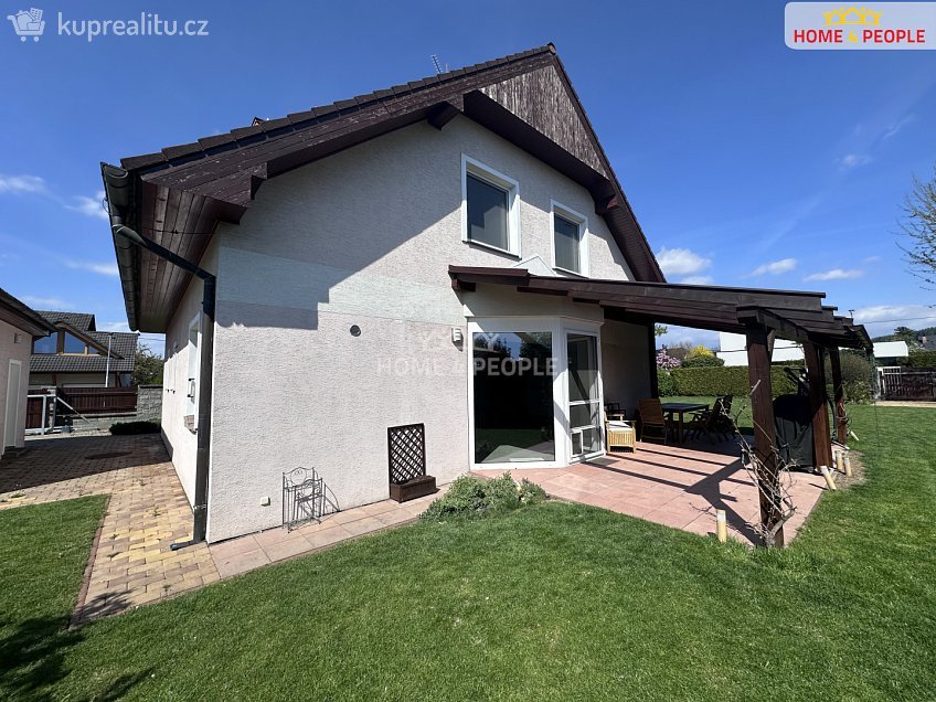 Pronájem  rodinného domu 185 m^2 Dolany, Dolany 