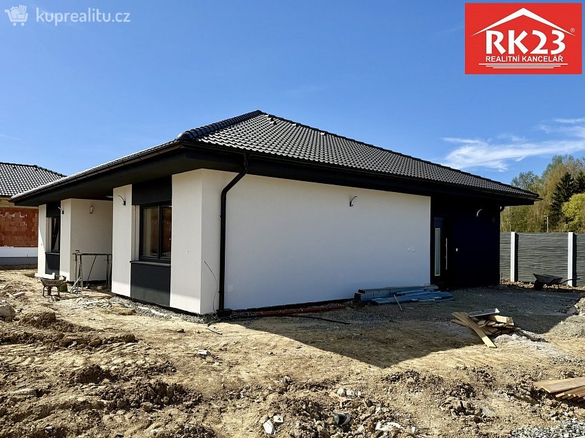 Pronájem  rodinného domu 150 m^2 K Malé Hleďsebi, Velká Hleďsebe 