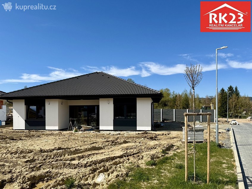 Pronájem  rodinného domu 150 m^2 K Malé Hleďsebi, Velká Hleďsebe 