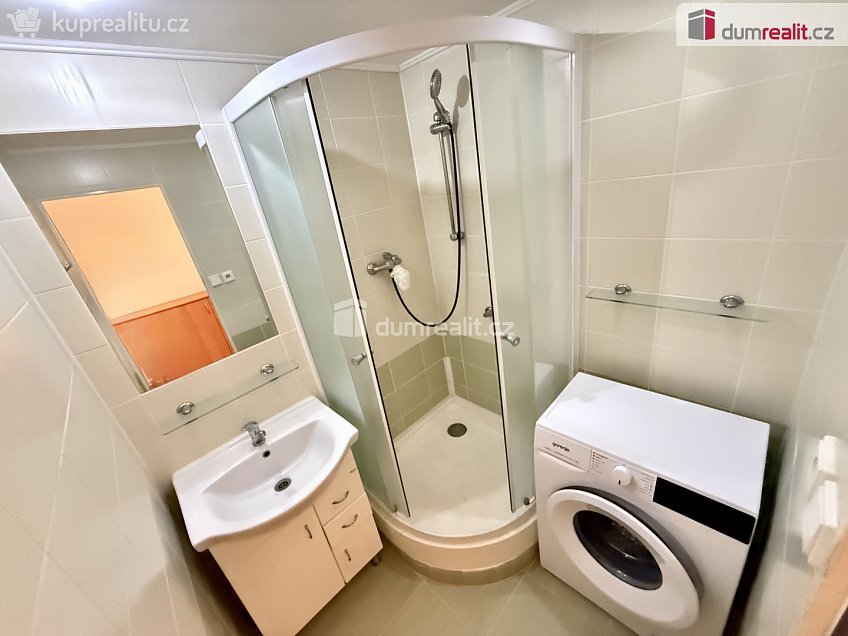 Pronájem bytu 1+1 43 m^2 sídl. Hůrka, Kralupy nad Vltavou 