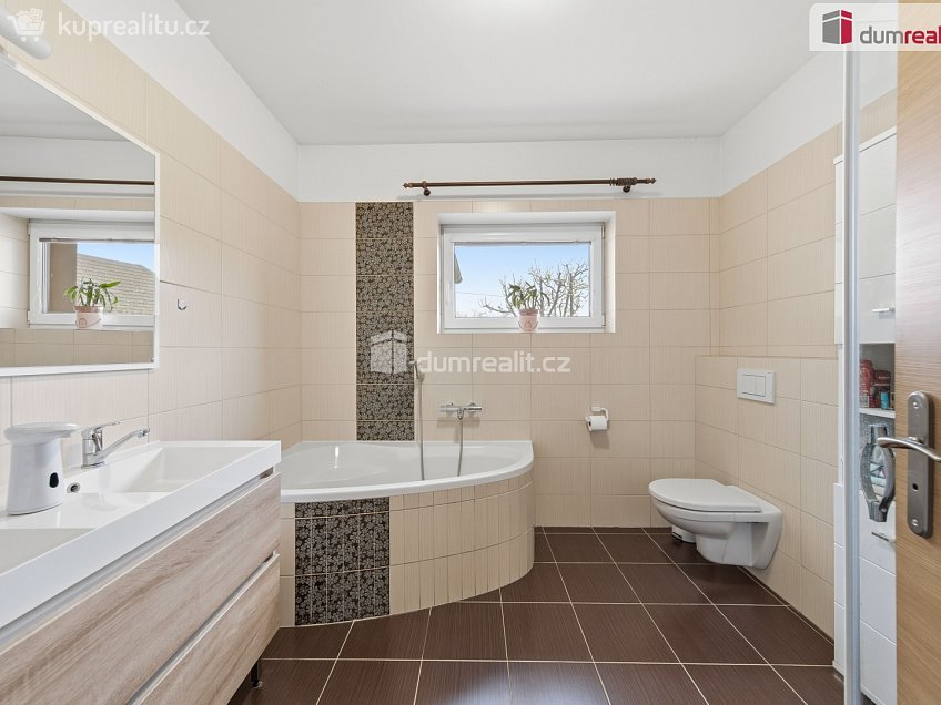 Prodej  rodinného domu 170 m^2 Nový Přerov, Nový Přerov 