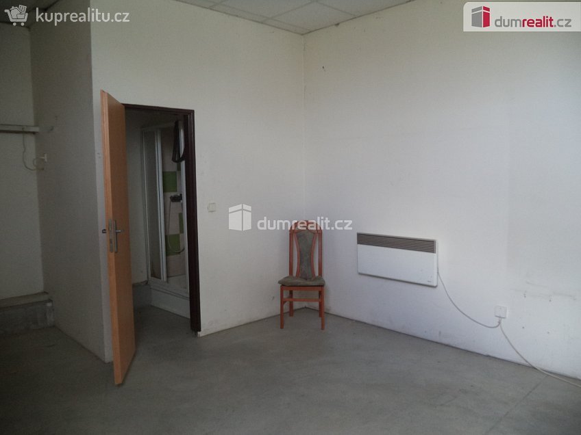 Pronájem  výrobních prostor 940 m^2 Výškovická, Ostrava 