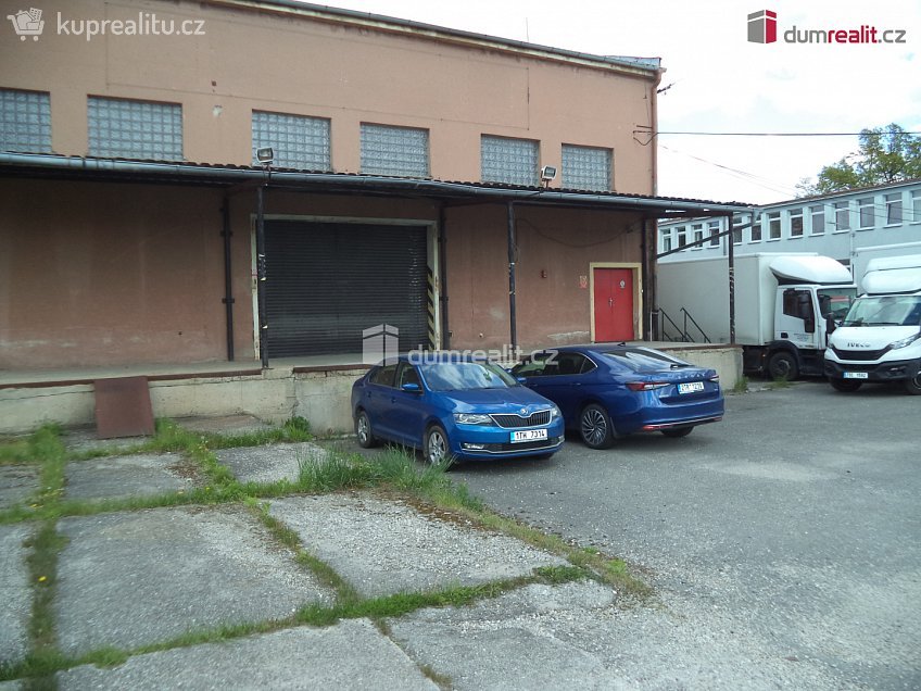 Pronájem  výrobních prostor 704 m^2 Výškovická, Ostrava 