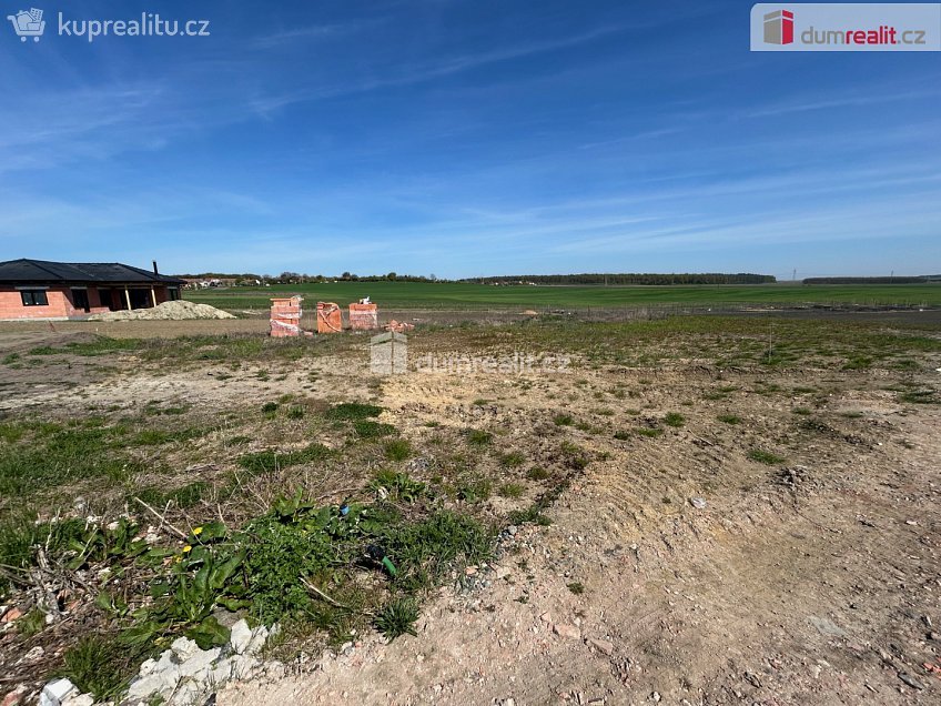 Prodej  stavebního pozemku 662 m^2 Bělušice, Bělušice 
