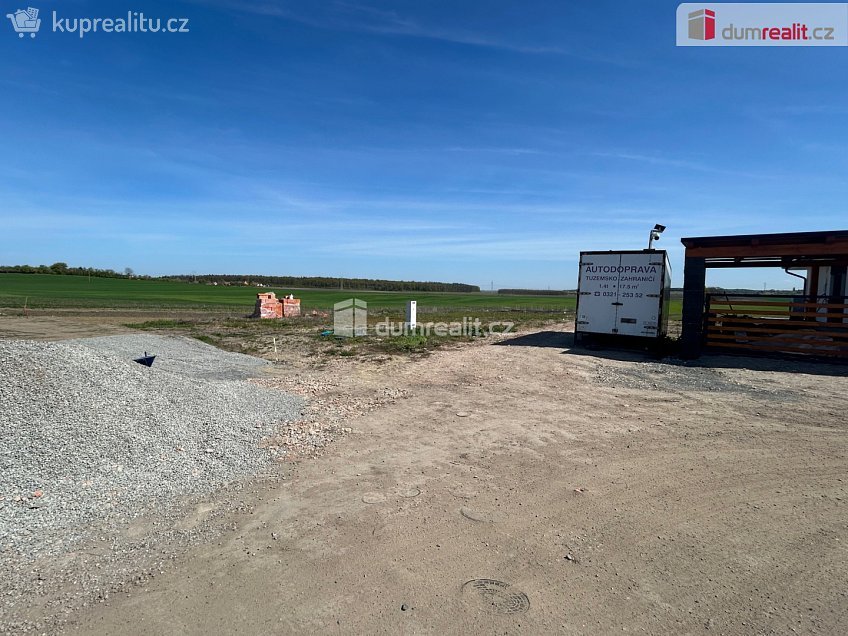 Prodej  stavebního pozemku 662 m^2 Bělušice, Bělušice 