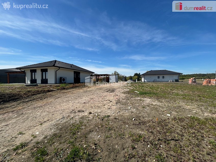 Prodej  stavebního pozemku 662 m^2 Bělušice, Bělušice 