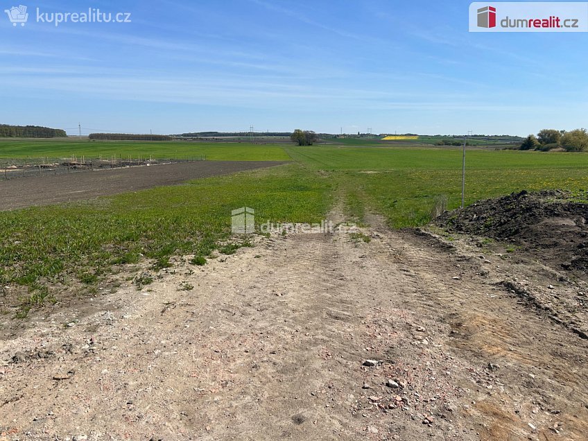 Prodej  stavebního pozemku 662 m^2 Bělušice, Bělušice 