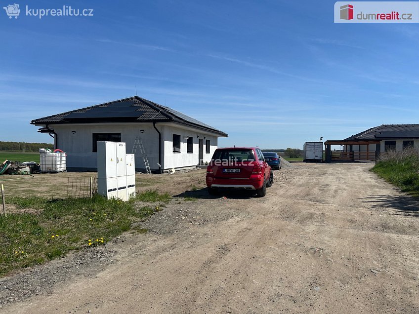 Prodej  stavebního pozemku 662 m^2 Bělušice, Bělušice 