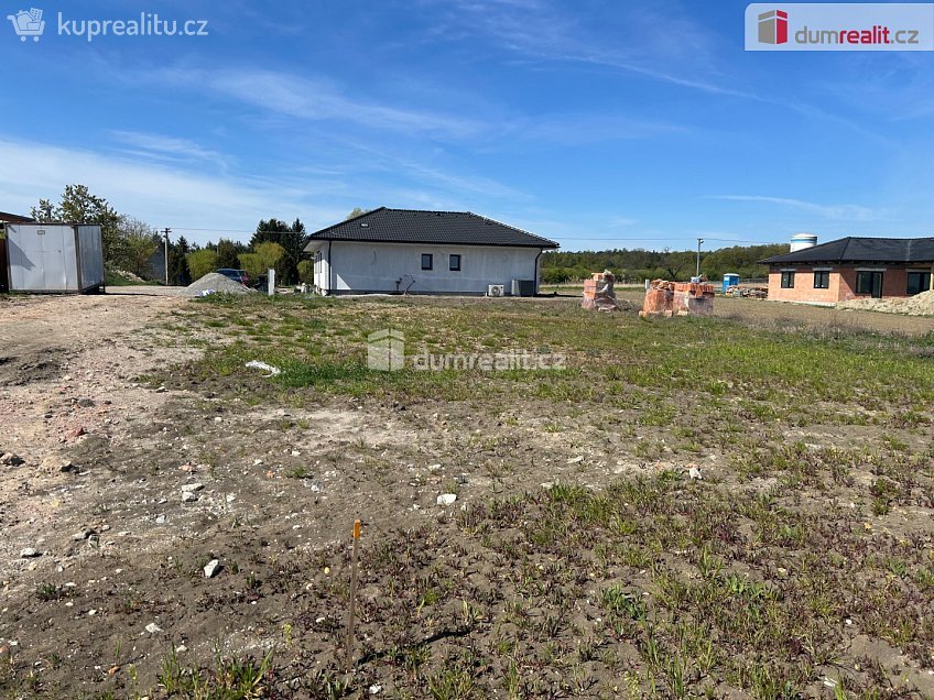 Prodej  stavebního pozemku 662 m^2 Bělušice, Bělušice 