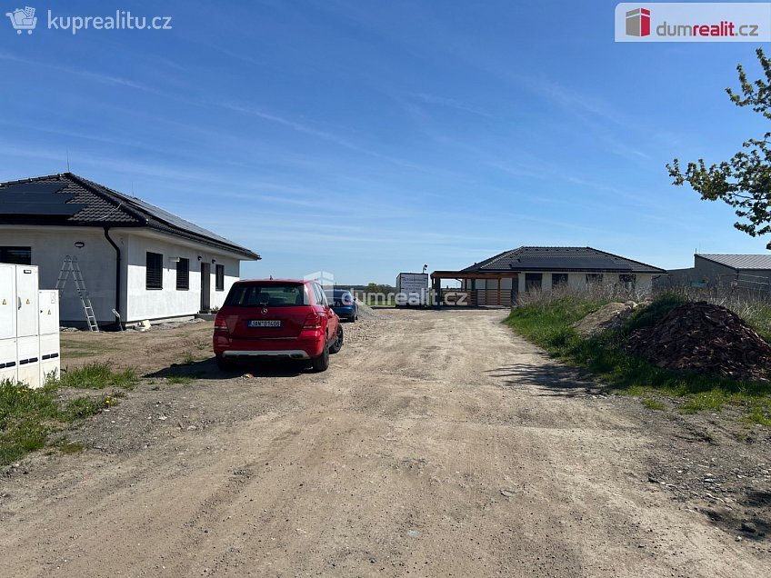 Prodej  stavebního pozemku 662 m^2 Bělušice, Bělušice 