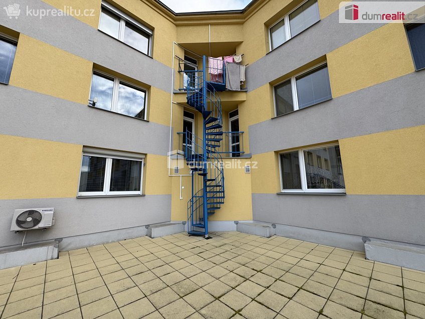 Prodej bytu 2+1 72 m^2 Bří Lužů, Uherský Brod 