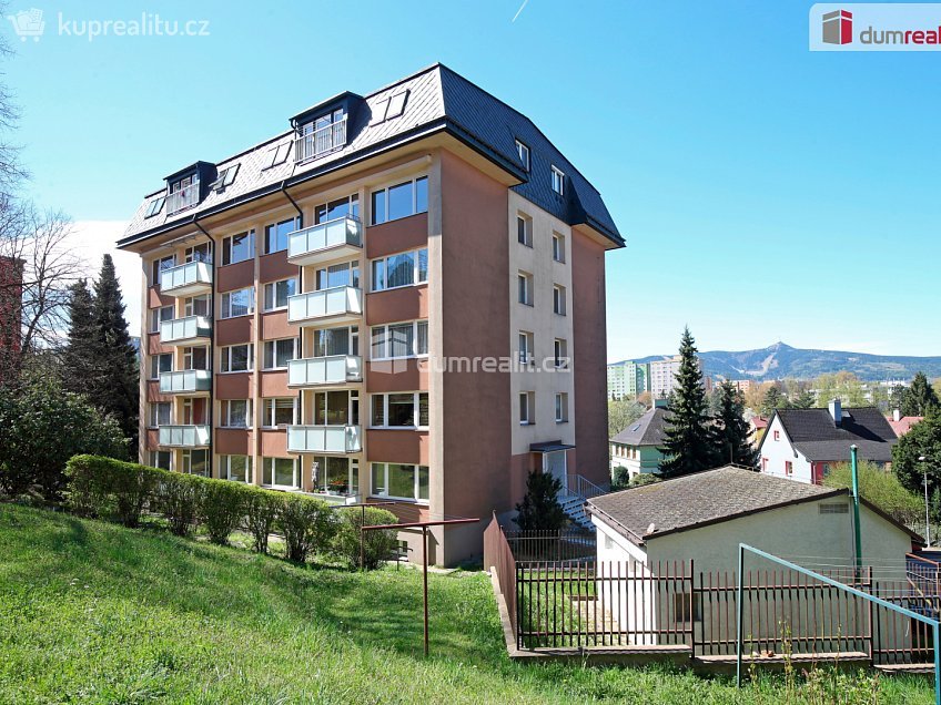 Prodej bytu 3+1 70 m^2 Na Jezírku, Liberec 