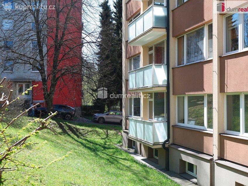 Prodej bytu 3+1 70 m^2 Na Jezírku, Liberec 