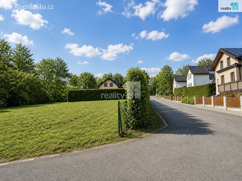 Prodej  stavebního pozemku 2281 m^2 K Hubačovu, Mnichovice 