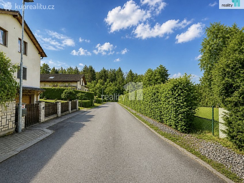 Prodej  stavebního pozemku 2281 m^2 K Hubačovu, Mnichovice 